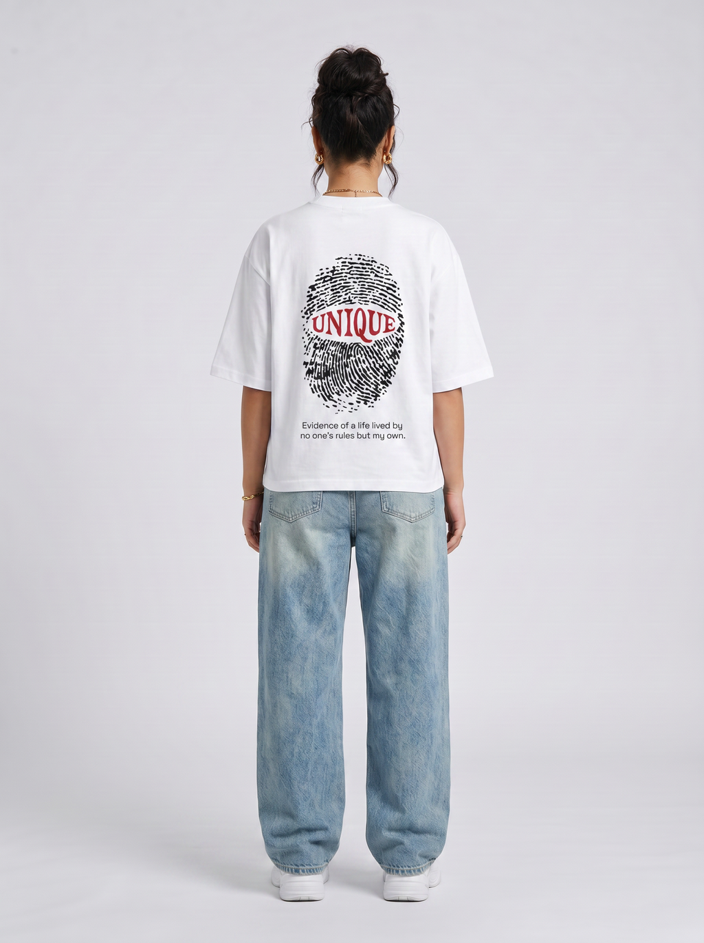 T-shirt white unique